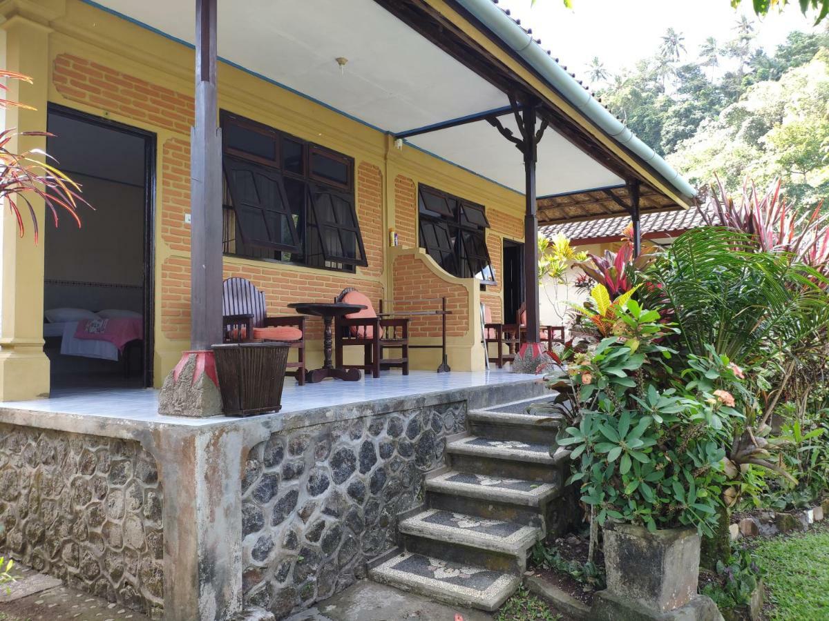 Rijasa Homestay Karangasem  Luaran gambar