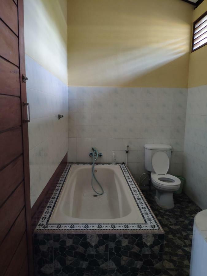 Rijasa Homestay Karangasem  Luaran gambar